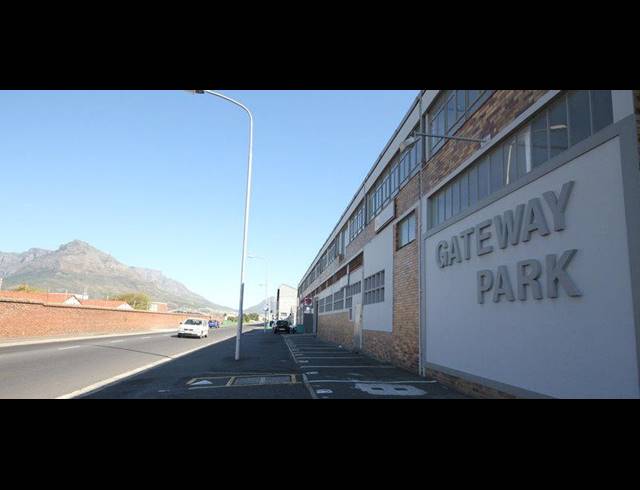 360M² WAREHOUSE RENTED IN NDABENI
